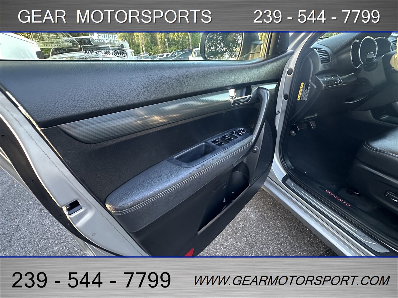 2011 Kia Sorento SX - Photo 10 - Estero, FL 33928