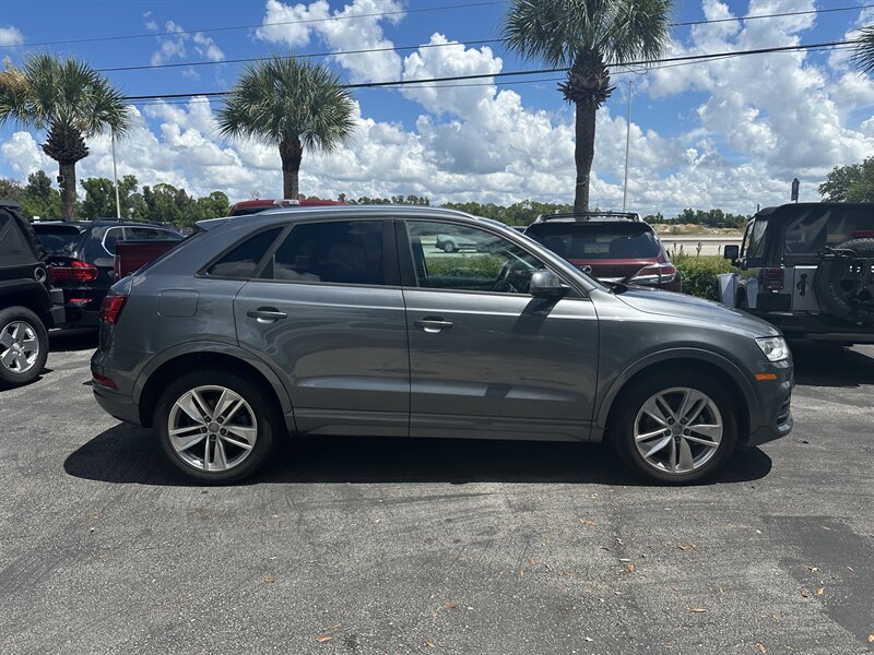 2017 Audi Q3 2.0T quattro Premium  