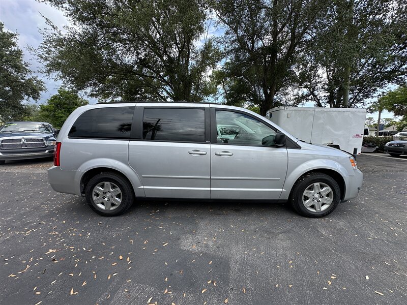 2008 Dodge Grand Caravan SE  