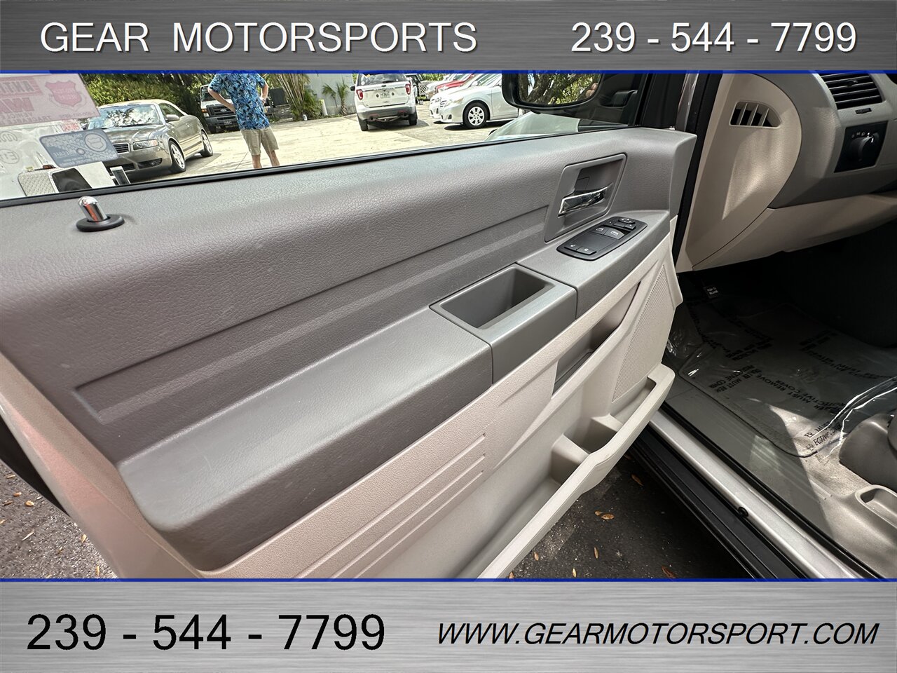 2008 Dodge Grand Caravan SE - Photo 10 - Estero, FL 33928