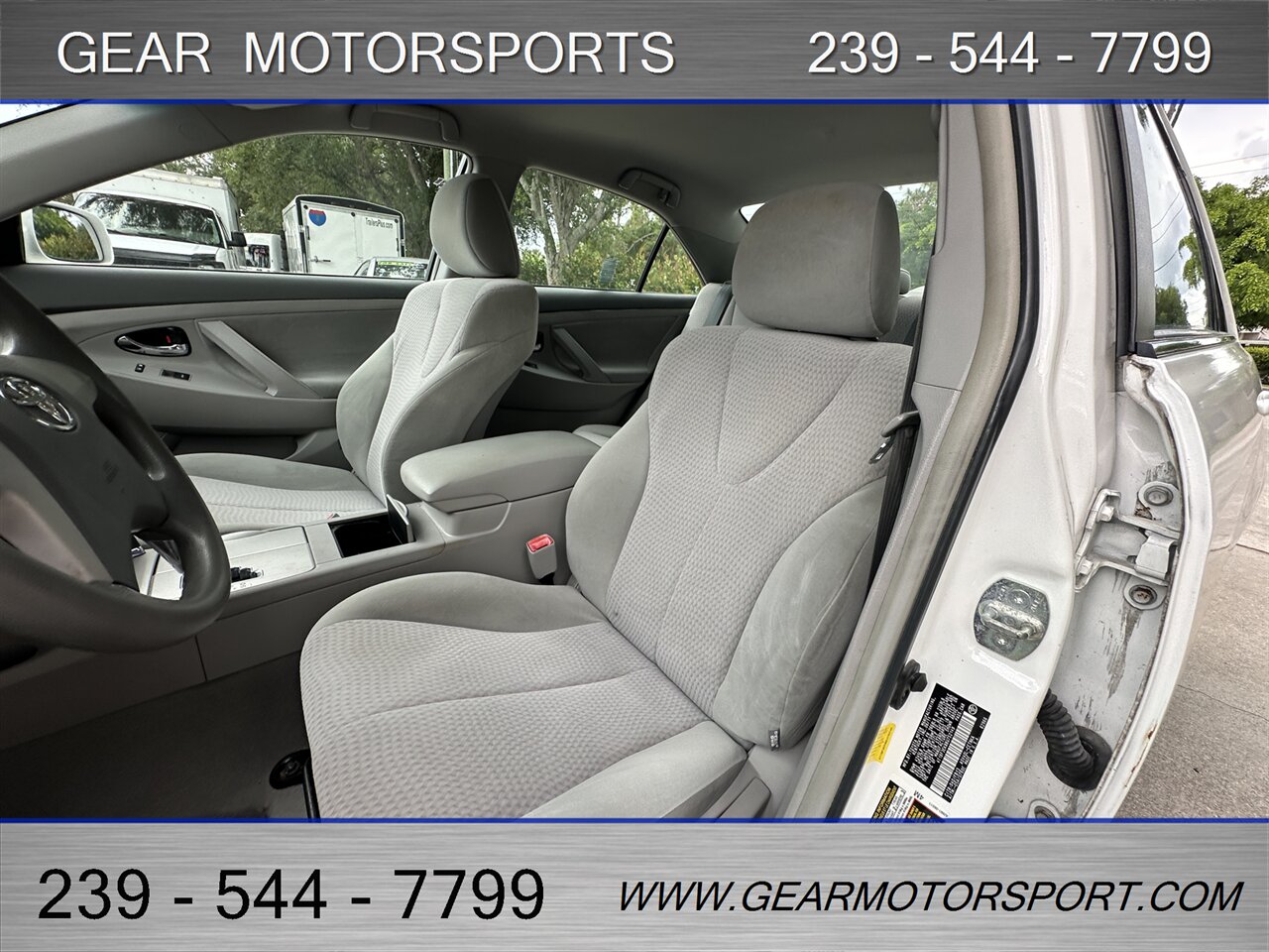 2011 Toyota Camry SE 32 MPG - Photo 9 - Estero, FL 33928