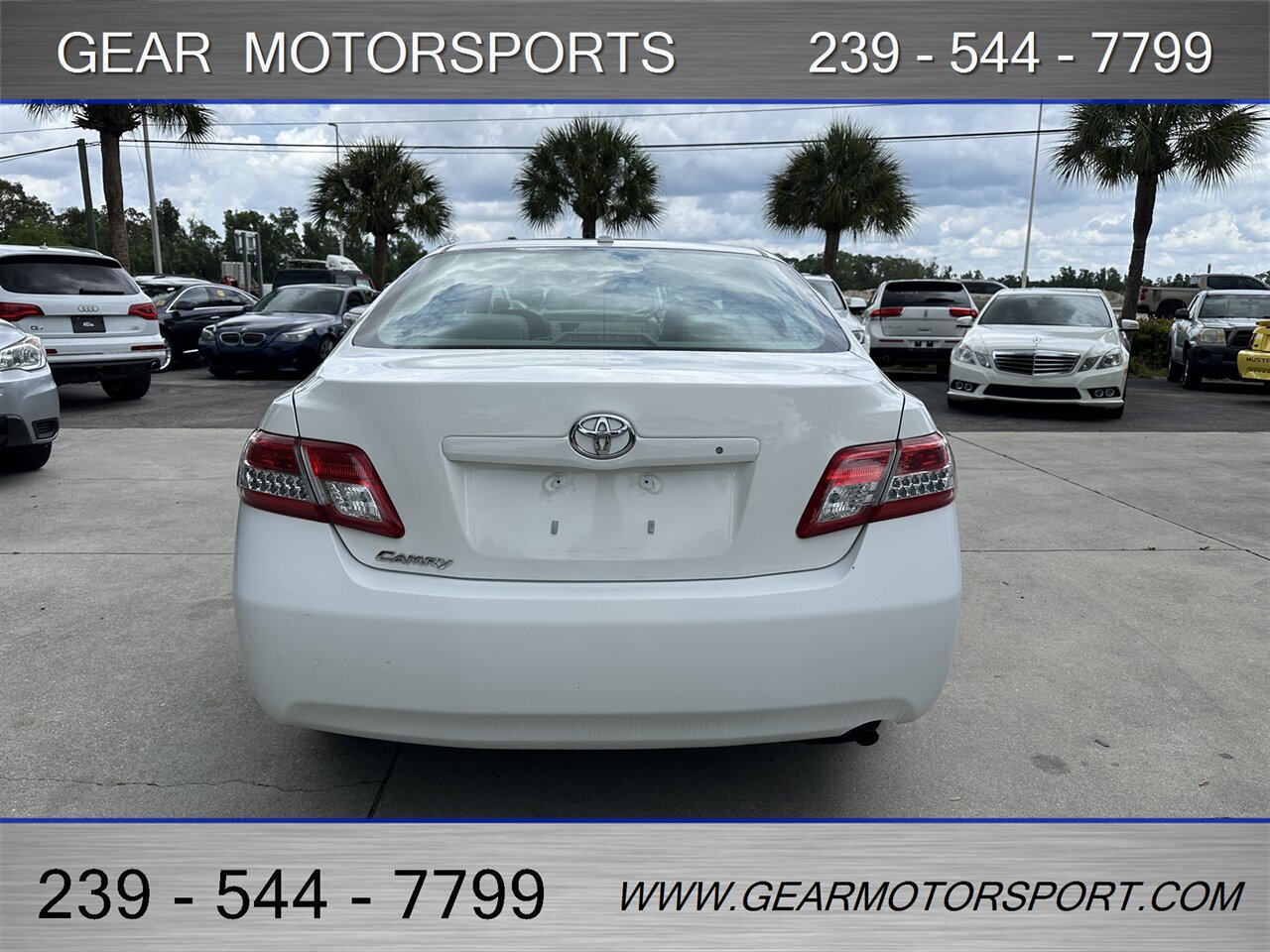 2011 Toyota Camry SE 32 MPG - Photo 4 - Estero, FL 33928