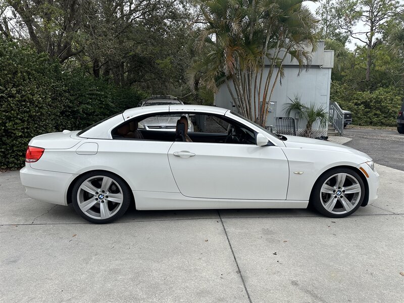 2010 BMW 335i Convertible Performance and Luxu  