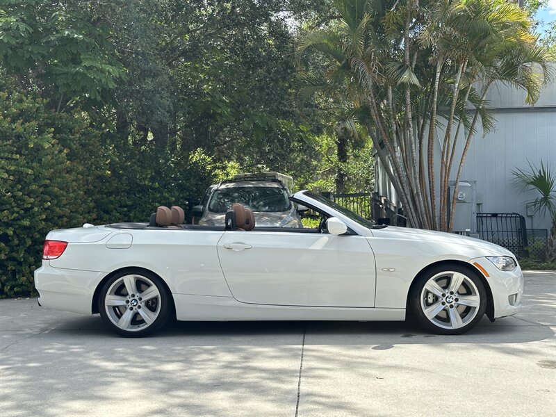 2010 BMW 335i Convertible Performance and Luxu  