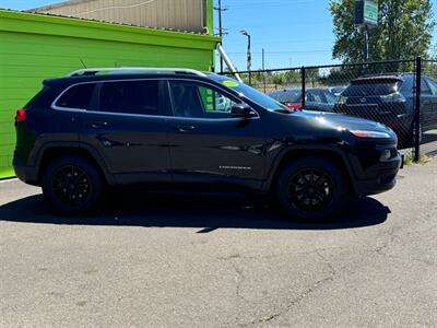 2015 Jeep Cherokee Limited   - Photo 2 - Albany, OR 97322