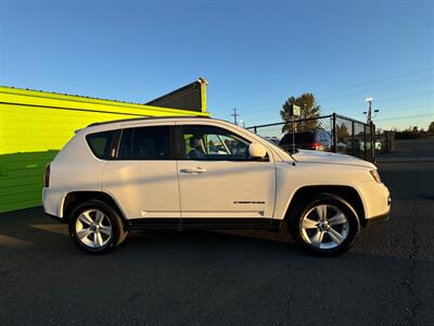 2016 Jeep Compass Latitude   - Photo 2 - Albany, OR 97322