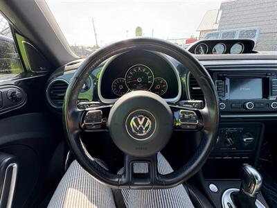 2012 Volkswagen Beetle Turbo PZEV   - Photo 11 - Albany, OR 97322