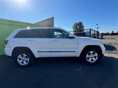 2011 Jeep Grand Cherokee Laredo X   - Photo 2 - Albany, OR 97322