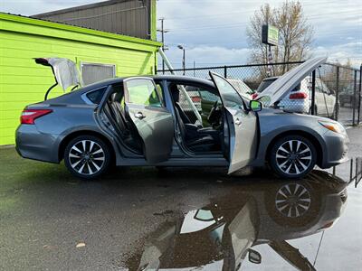 2017 Nissan Altima 2.5 SL   - Photo 5 - Albany, OR 97322