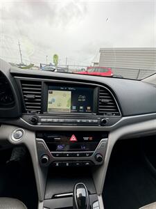 2017 Hyundai ELANTRA Limited   - Photo 11 - Albany, OR 97322