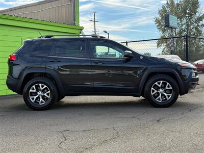 2015 Jeep Cherokee Trailhawk   - Photo 2 - Albany, OR 97322