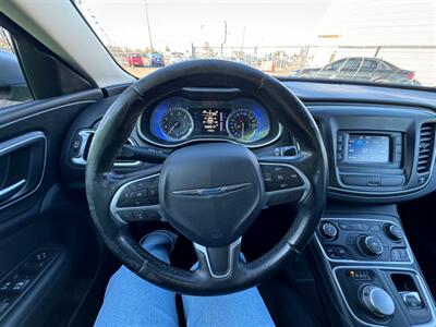 2015 Chrysler 200 Series   - Photo 12 - Albany, OR 97322