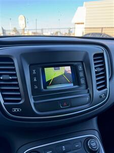 2015 Chrysler 200 Series   - Photo 14 - Albany, OR 97322