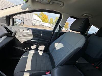 2016 Ford Escape SE   - Photo 9 - Albany, OR 97322