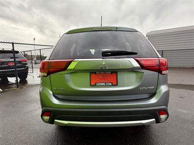 2016 Mitsubishi Outlander ES   - Photo 3 - Albany, OR 97322