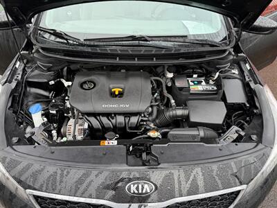 2018 Kia Forte LX   - Photo 4 - Albany, OR 97322