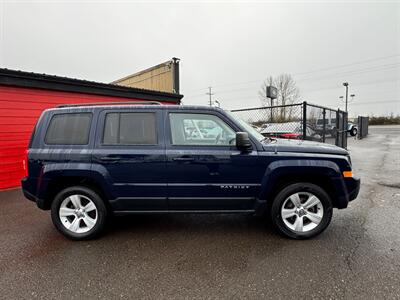 2017 Jeep Patriot Latitude   - Photo 2 - Albany, OR 97322