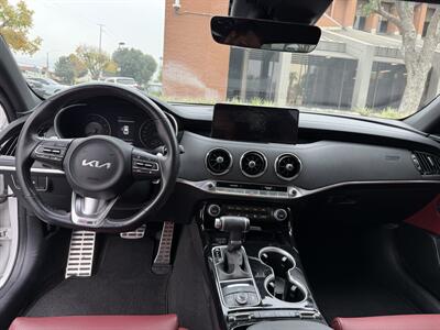 2022 Kia Stinger GT-Line   - Photo 10 - Riverside, CA 92501