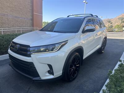 2019 Toyota Highlander SE   - Photo 1 - Riverside, CA 92501