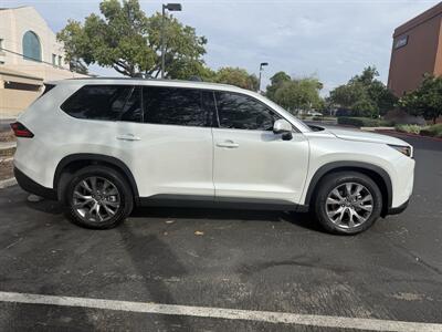 2024 Toyota Grand Highlander XLE - Photo 4 - Riverside, CA 92501