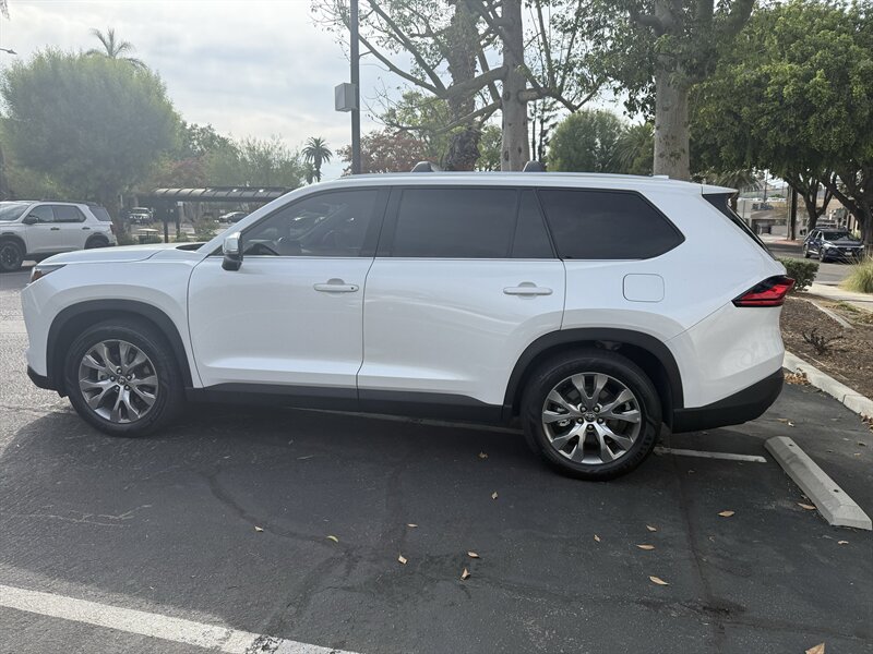 2024 Toyota Grand Highlander Limited - Photo 8