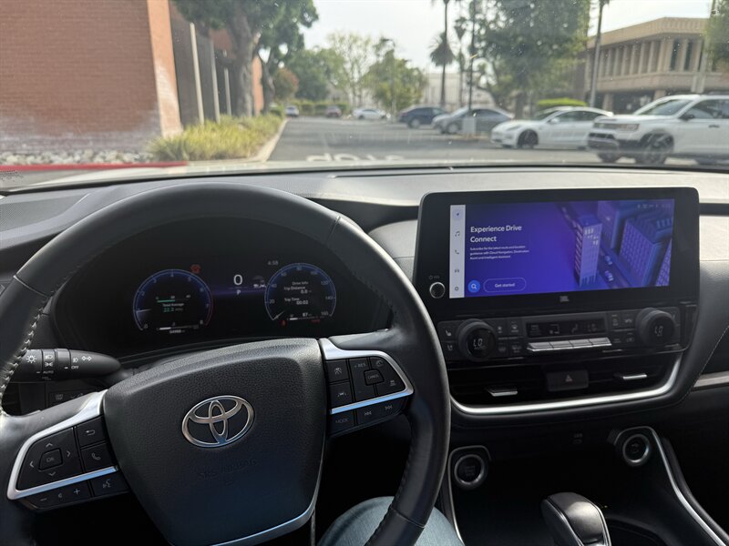 2024 Toyota Grand Highlander Limited - Photo 12