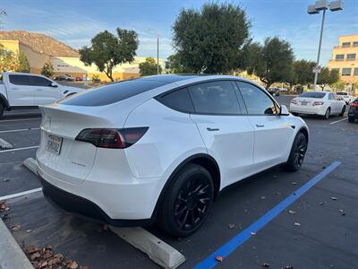 2023 Tesla Model Y   - Photo 2 - Riverside, CA 92501