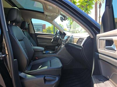 2022 Volkswagen Atlas V6 SE 4Motion - Photo 8 - Riverside, CA 92501