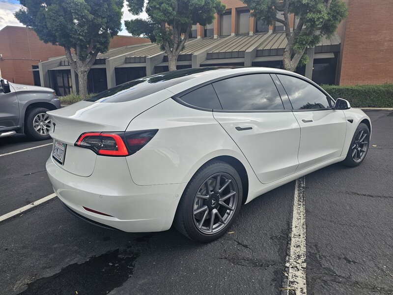 2021 Tesla Model 3 Standard Range Plus - Photo 5 - Riverside, CA 92501