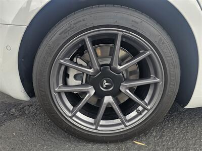 2021 Tesla Model 3 Standard Range Plus - Photo 9 - Riverside, CA 92501