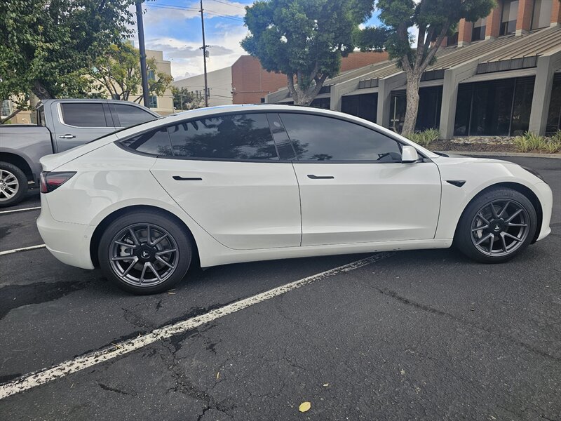 2021 Tesla Model 3 Standard Range Plus - Photo 6 - Riverside, CA 92501