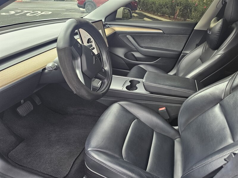 2021 Tesla Model 3 Standard Range Plus - Photo 11 - Riverside, CA 92501