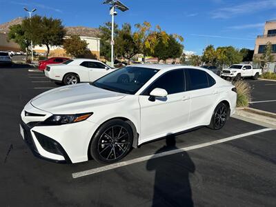 2022 Toyota Camry SE   - Photo 2 - Riverside, CA 92501