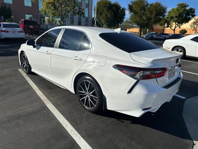 2022 Toyota Camry SE   - Photo 11 - Riverside, CA 92501