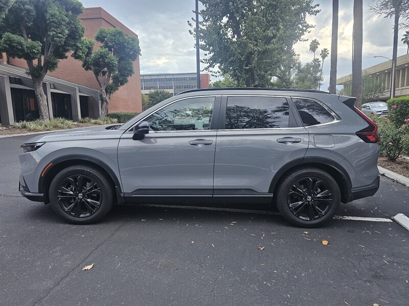 2023 Honda CR-V Hybrid Sport Touring - Photo 2 - Riverside, CA 92501