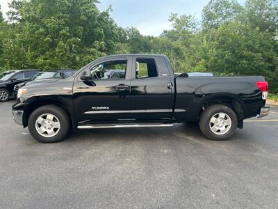 2012 Toyota Tundra DOUBLE CAB SR5   - Photo 2 - North Reading, MA 01864