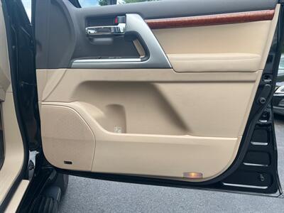 2014 Toyota Land Cruiser SUV   - Photo 12 - North Reading, MA 01864