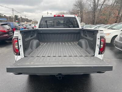 2018 GMC Sierra 1500 SLT   - Photo 11 - North Reading, MA 01864