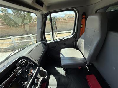 2019 Freightliner M2 ROLLBACK TOW TRUCK   - Photo 12 - Mira Loma, CA 91752