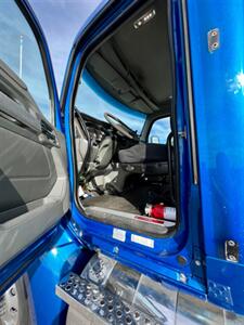 2016 Kenworth T880   - Photo 17 - Mira Loma, CA 91752