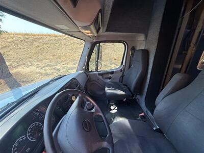 2022 Freightliner M2   - Photo 10 - Mira Loma, CA 91752