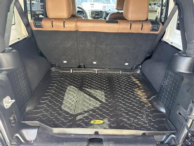 2017 Jeep Wrangler Unlimited Sahara   - Photo 11 - Princeton, WV 24740