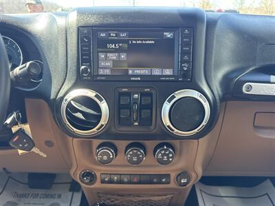 2017 Jeep Wrangler Unlimited Sahara   - Photo 9 - Princeton, WV 24740