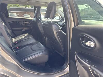 2019 Jeep Cherokee Limited   - Photo 8 - Princeton, WV 24740