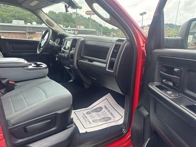 2019 RAM 1500 Classic Express   - Photo 7 - Princeton, WV 24740