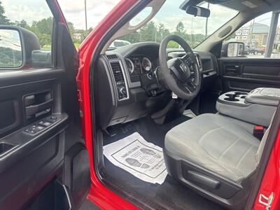 2019 RAM 1500 Classic Express   - Photo 5 - Princeton, WV 24740