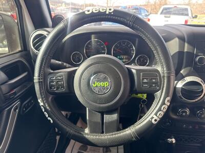 2014 Jeep Wrangler Sahara   - Photo 10 - Princeton, WV 24740