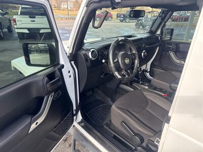 2014 Jeep Wrangler Sahara   - Photo 5 - Princeton, WV 24740