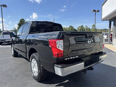 2018 Nissan Titan SV - Photo 2 - Princeton, WV 24740