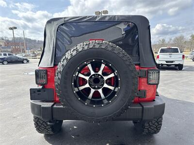 2015 Jeep Wrangler Unlimited Sahara   - Photo 3 - Princeton, WV 24740